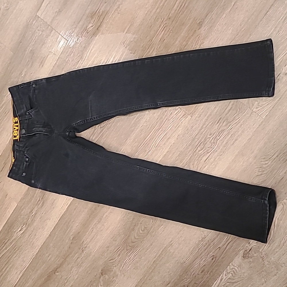 Black Levi's 510 EUC